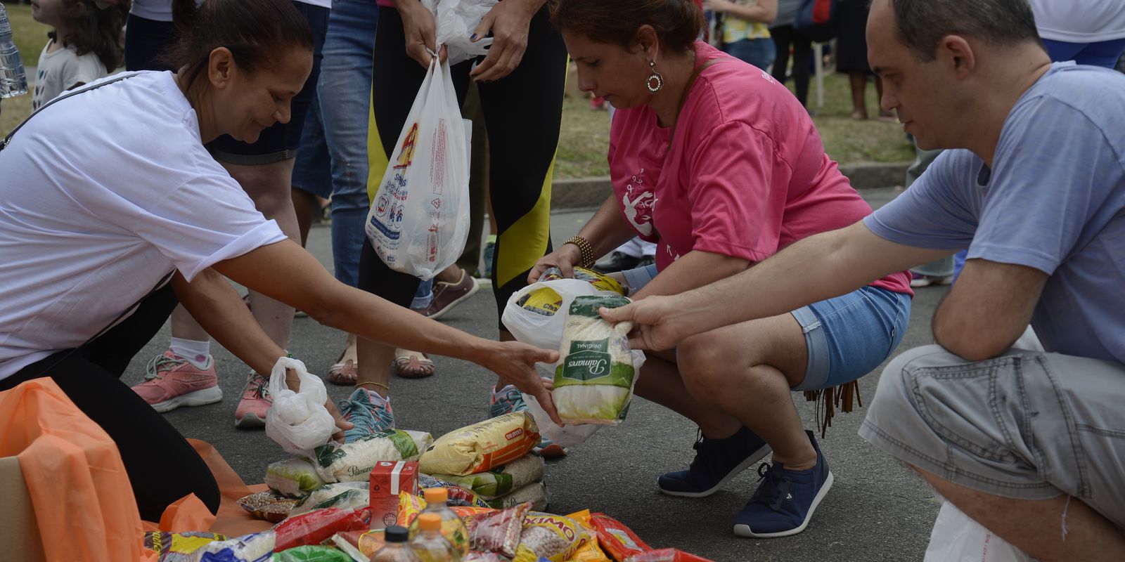 Natal sem Fome distribui 2 mil toneladas de alimentos em todo o país