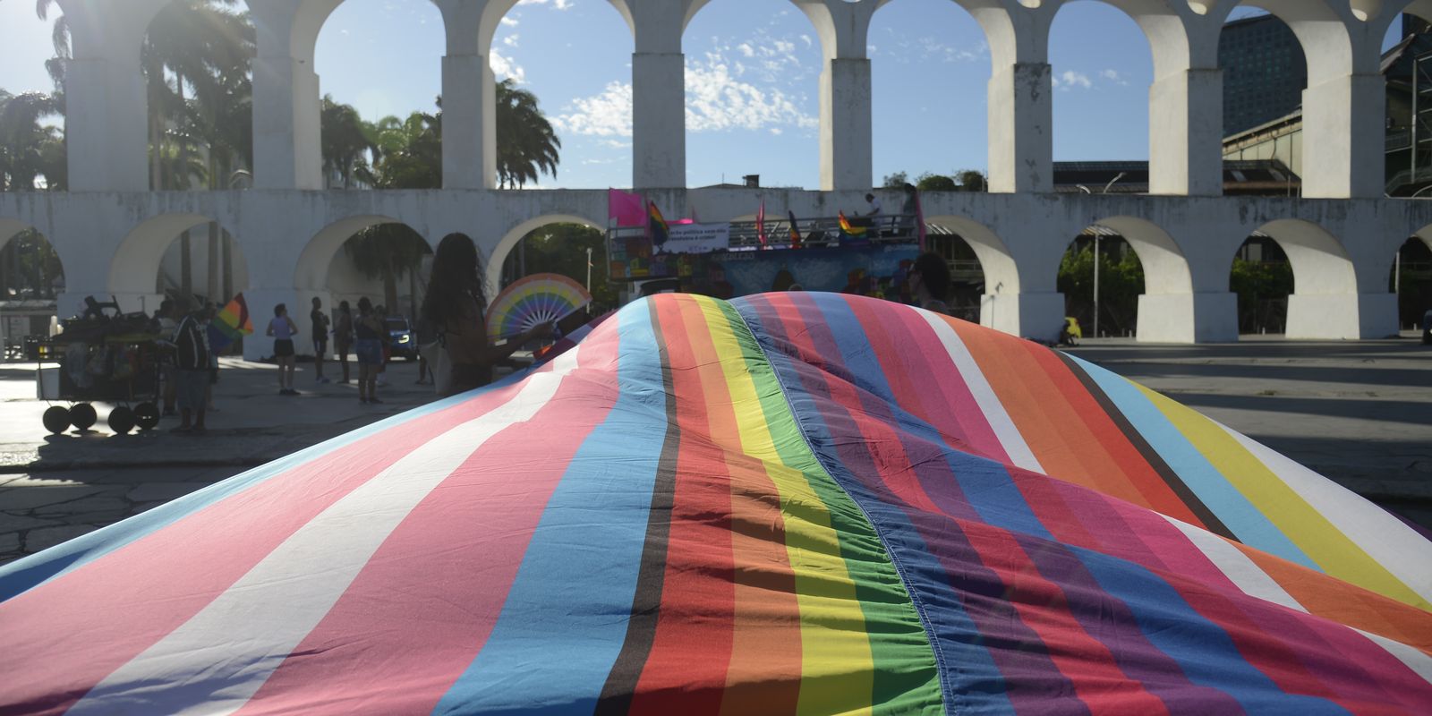 Cartórios registram 13 mil trocas de nomes de pessoas trans em 5 anos