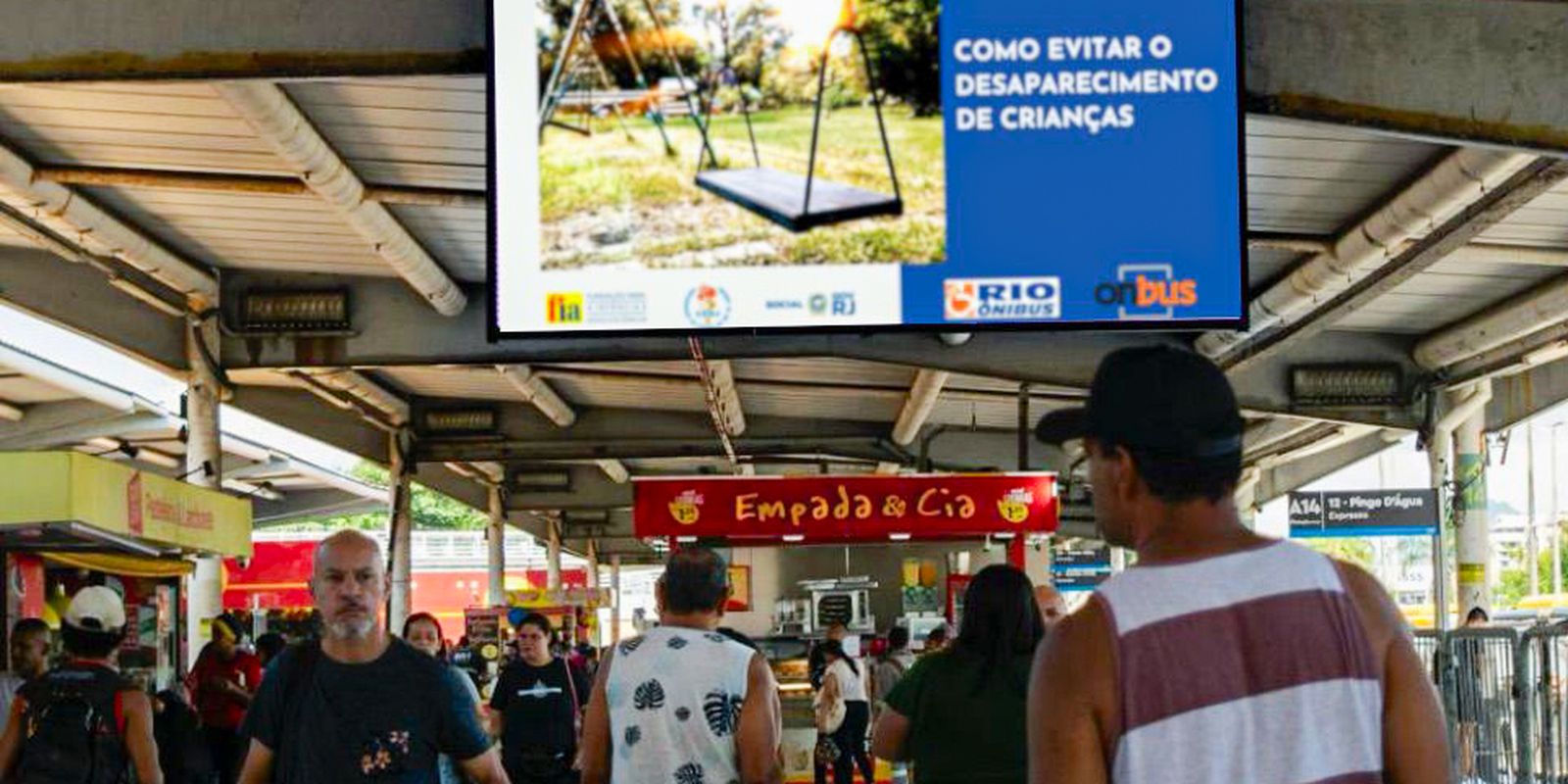 Rio faz campanha em ônibus para prevenir desaparecimento de crianças