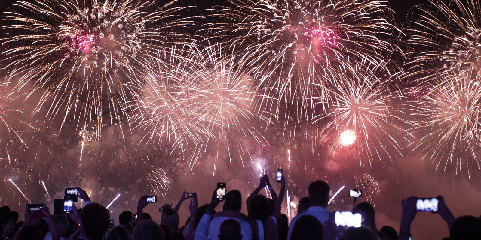 Médicos alertam sobre manuseio de fogos de artifício no fim do ano