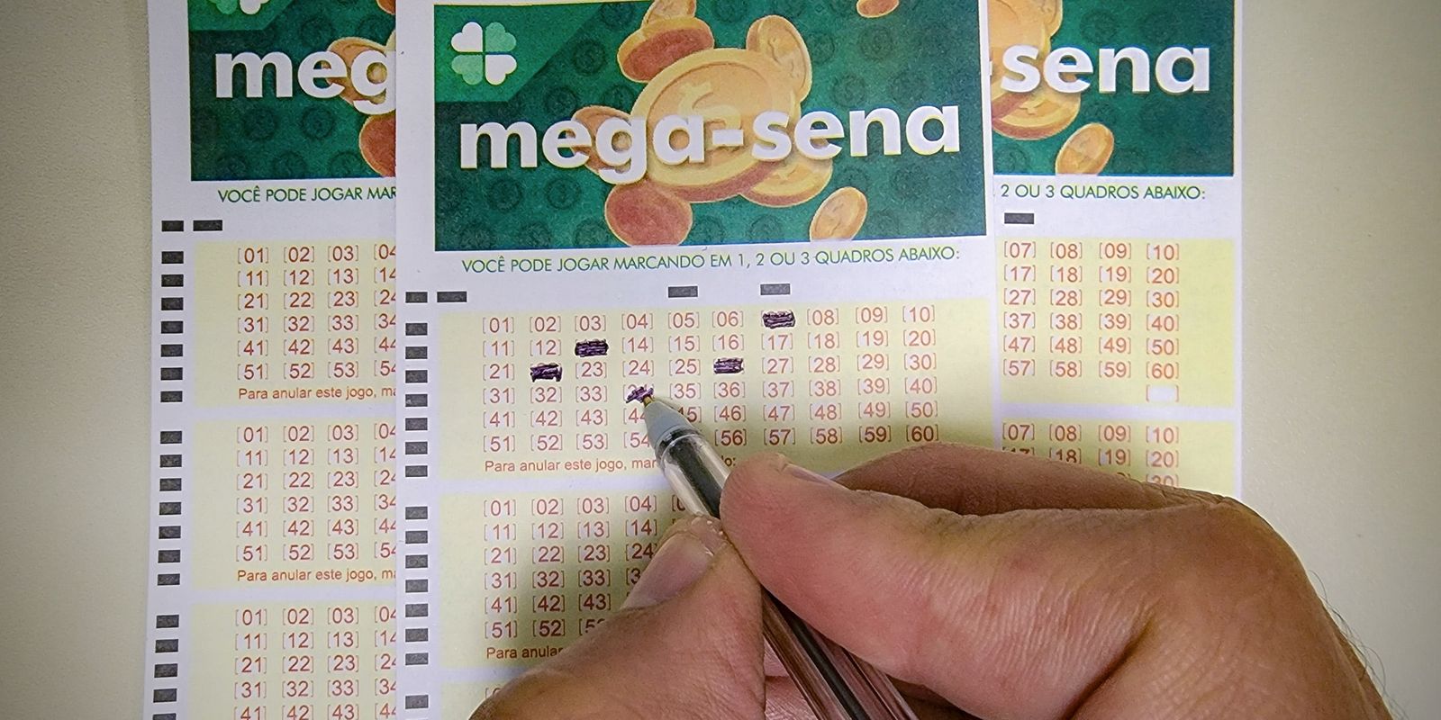 Mega-sena acumula novamente e prêmio pode chegar a R$ 205 milhões