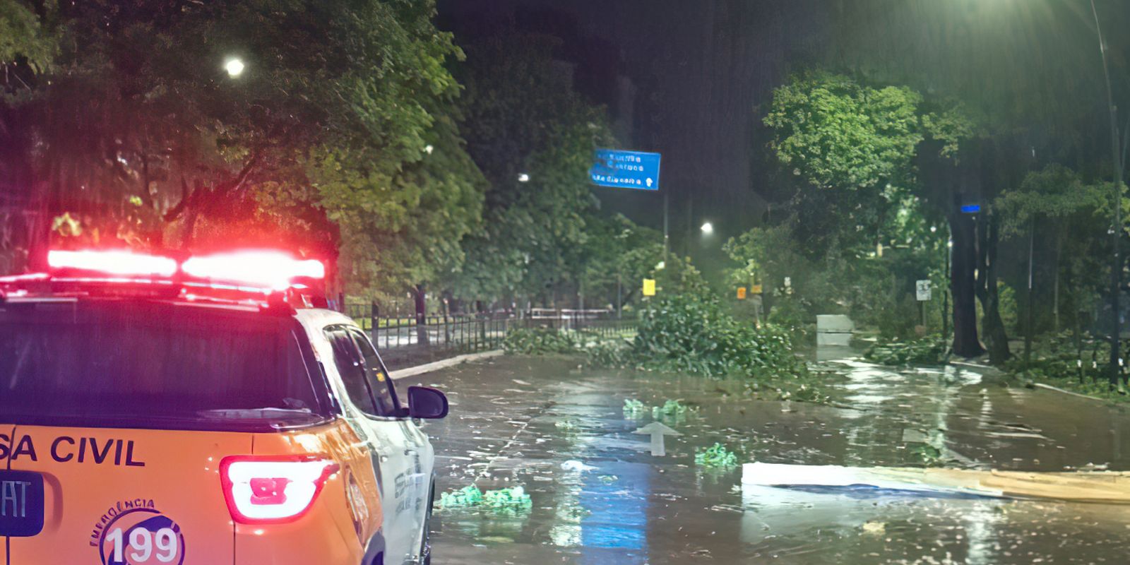 Temporal deixa um morto e milhares sem energia no Rio Grande do Sul