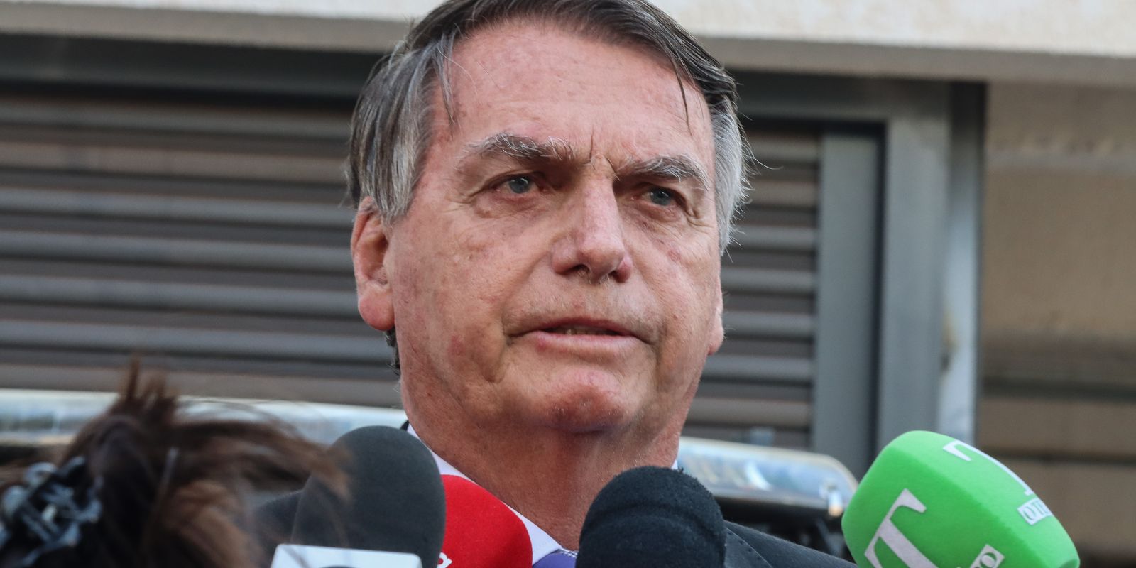 Saiba como funcionou fraude de cartão de vacina de Bolsonaro