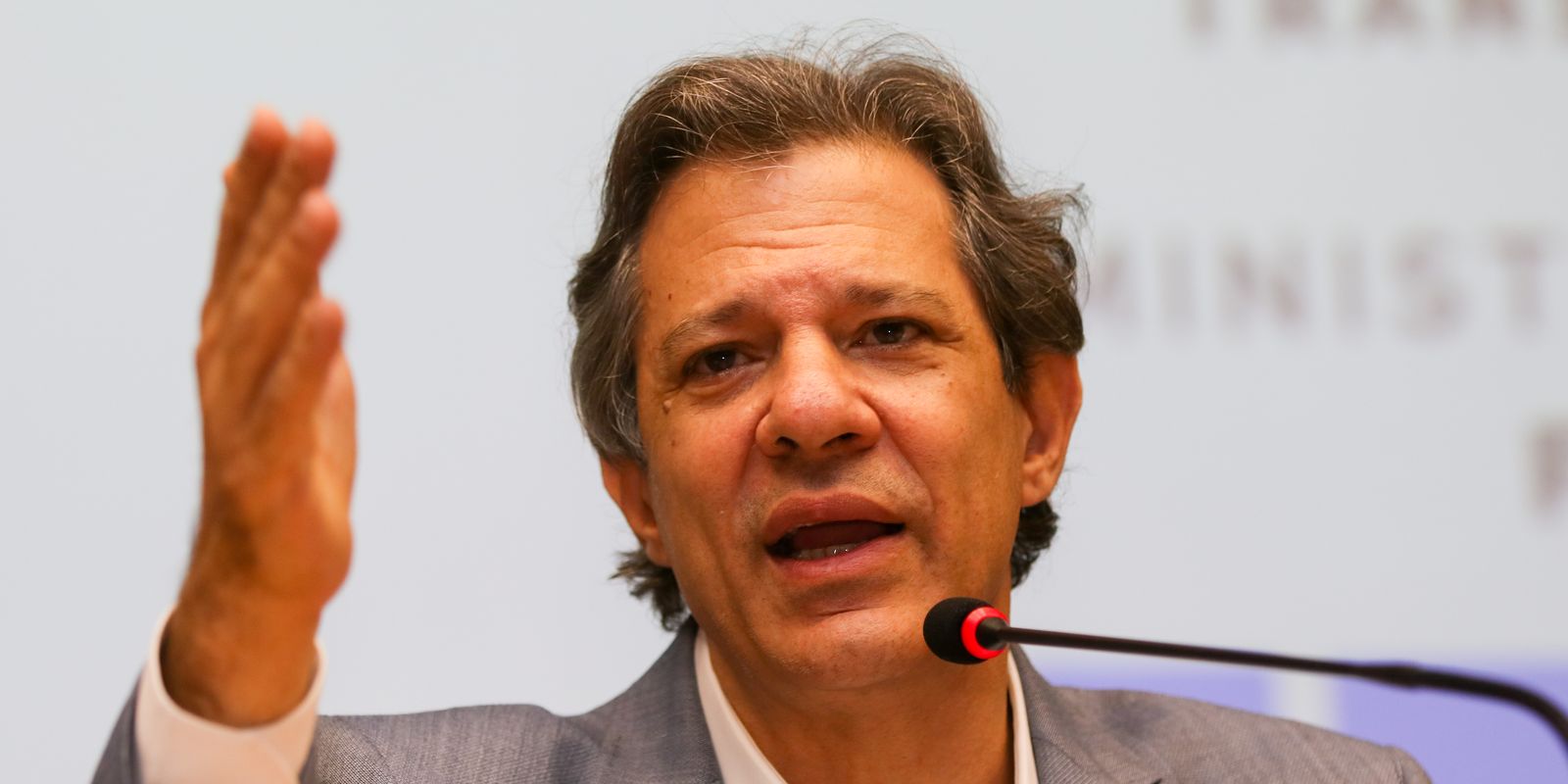 Haddad quer união internacional para taxar super-ricos