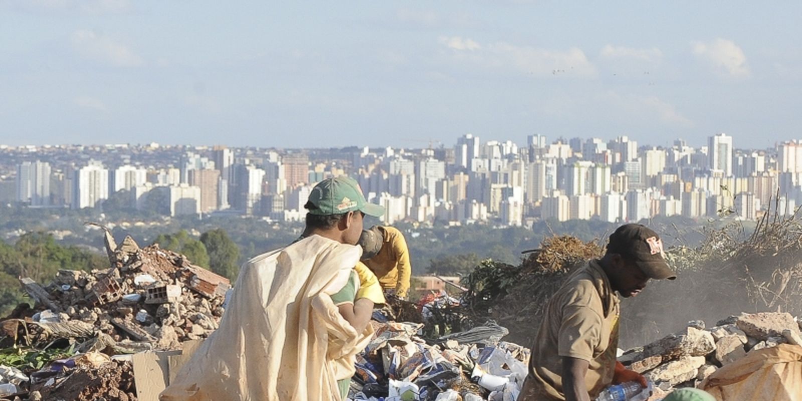 Governo vai cadastrar catadores para facilitar contratação