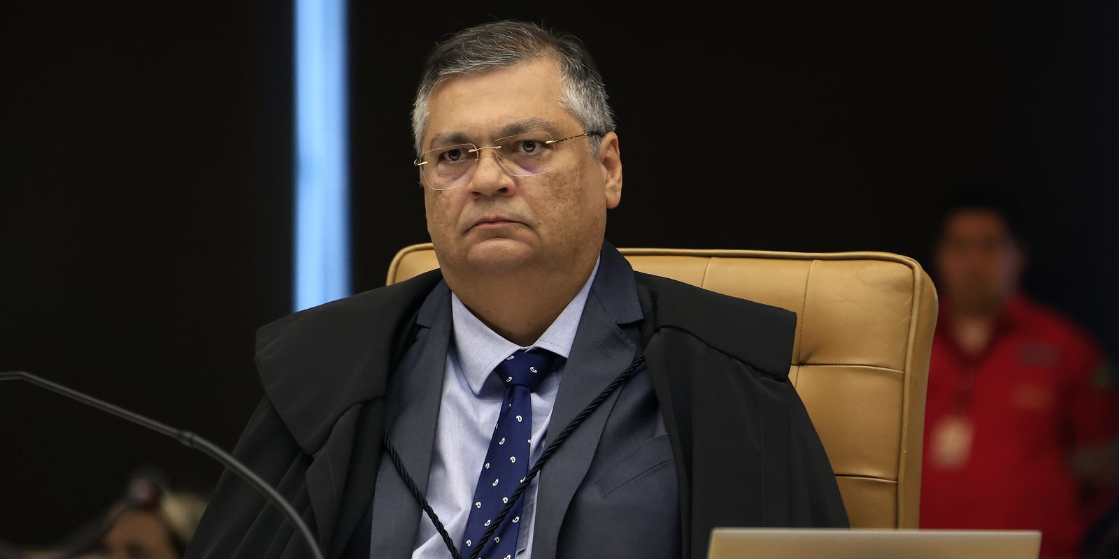 Dino rejeita recurso de Bolsonaro contra multa aplicada pelo TSE