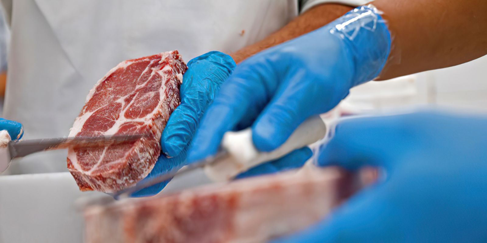 Mais 38 frigoríficos brasileiros já podem exportar carnes para a China