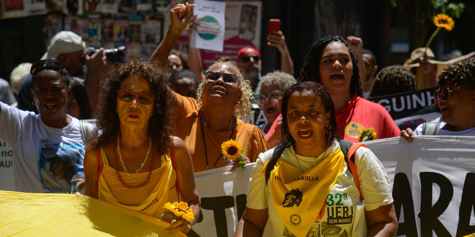 Ato por Marielle vira marcha pelas vítimas da violência do Estado