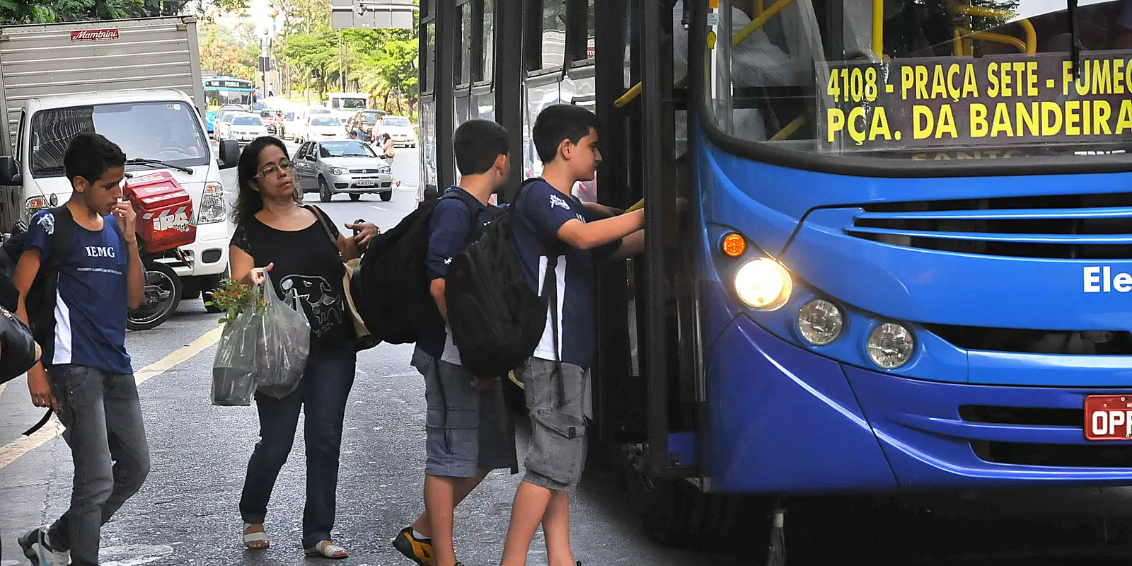 Tarifa zero aumenta número de passageiros, mostra estudo