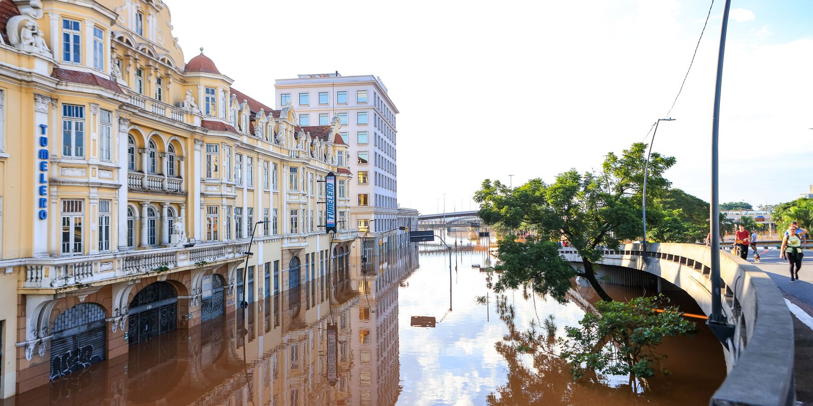 Mesmo com dia de Sol, nível do Guaíba continua alto em Porto Alegre