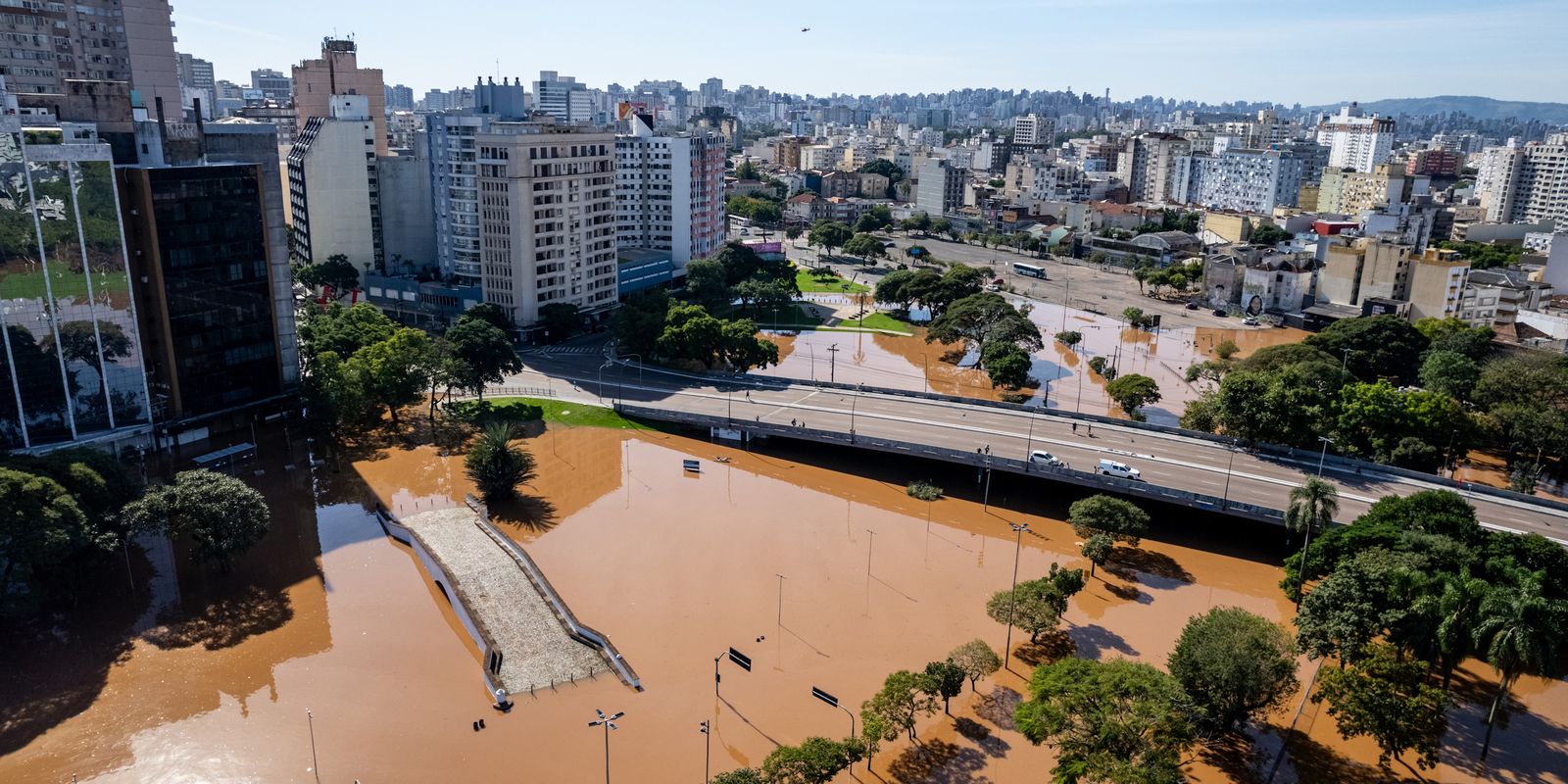 Chega a 100 o número de mortes confirmadas no Rio Grande do Sul