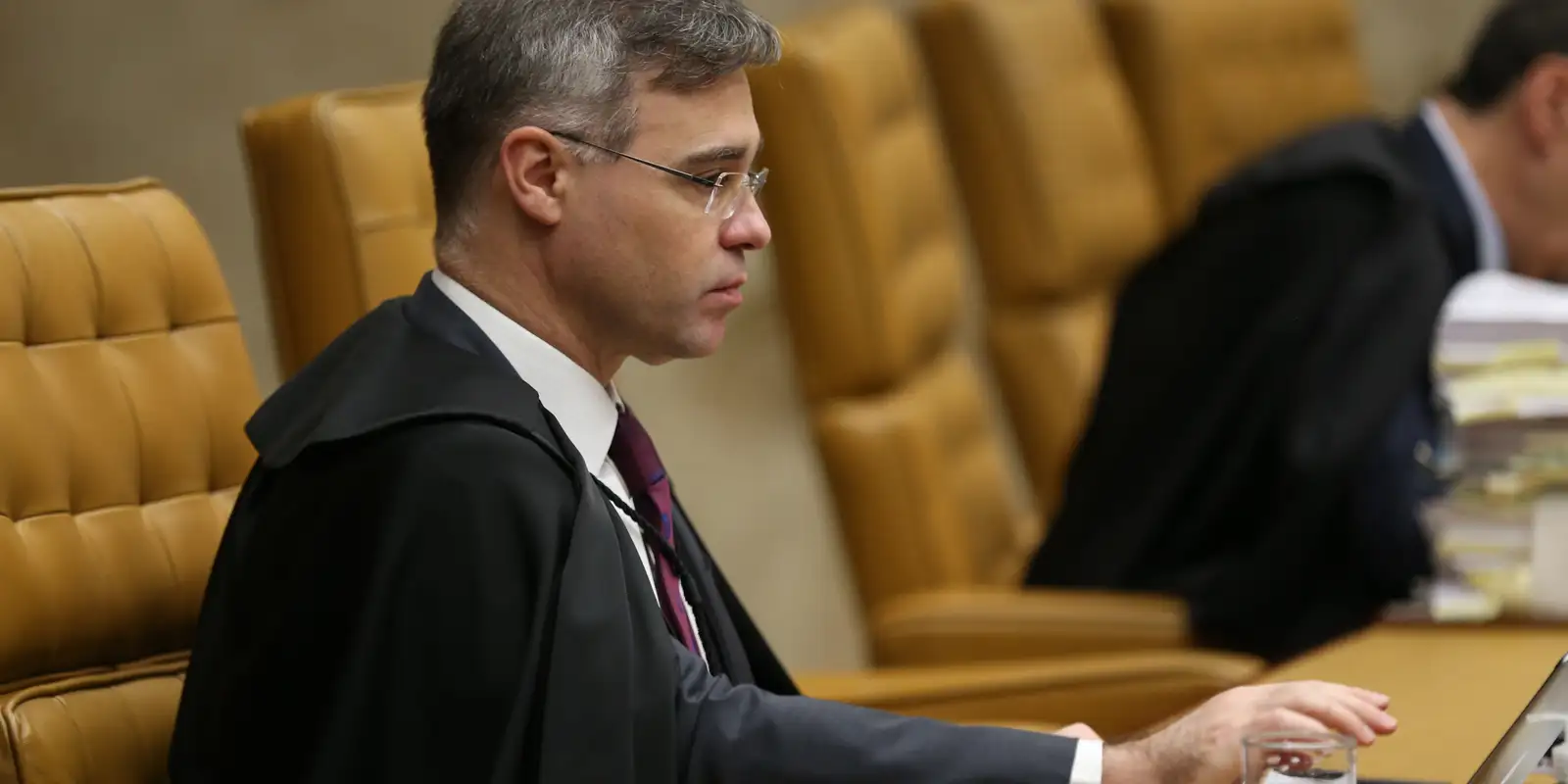 Ministro do STF André Mendonça é eleito para o TSE