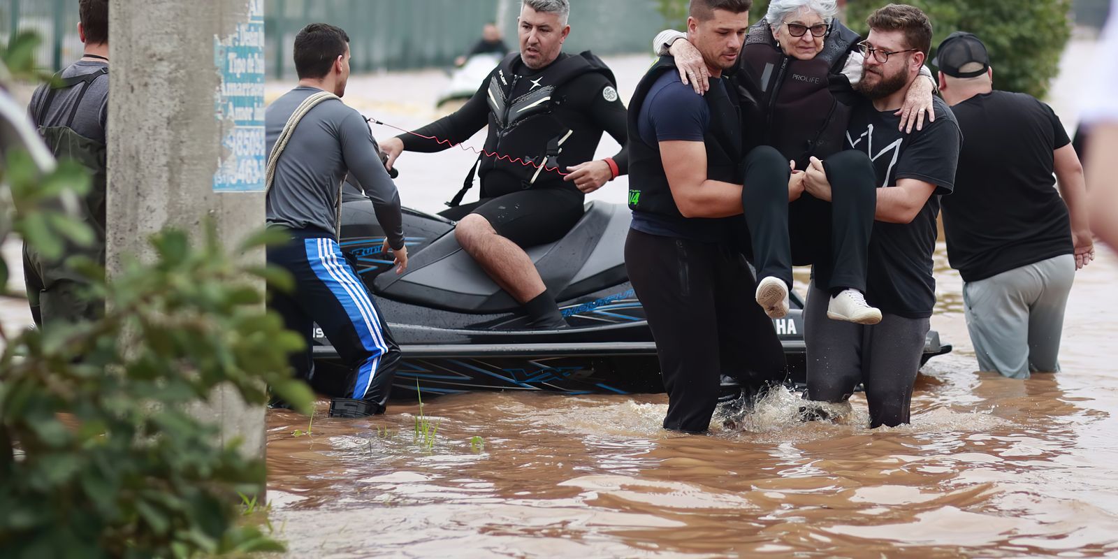 Extremo climático ou falha humana? Especialistas analisam inundações