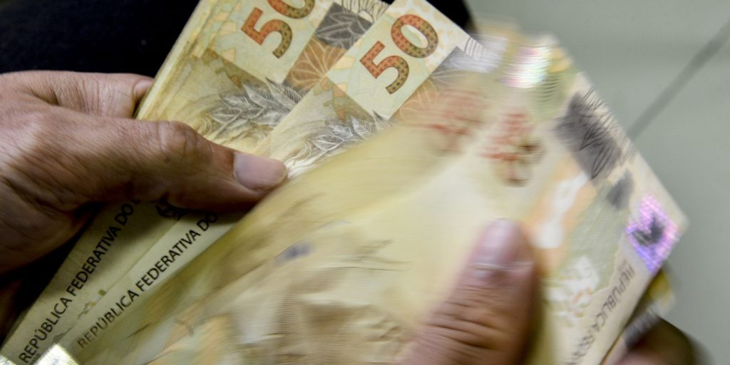 Beneficiários com NIS de final 6 recebem Bolsa Família nesta terça