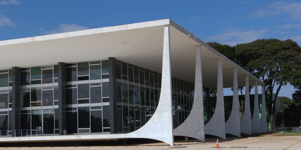 Maioria do STF mantém decisão que levou 7 deputados a perderem mandato