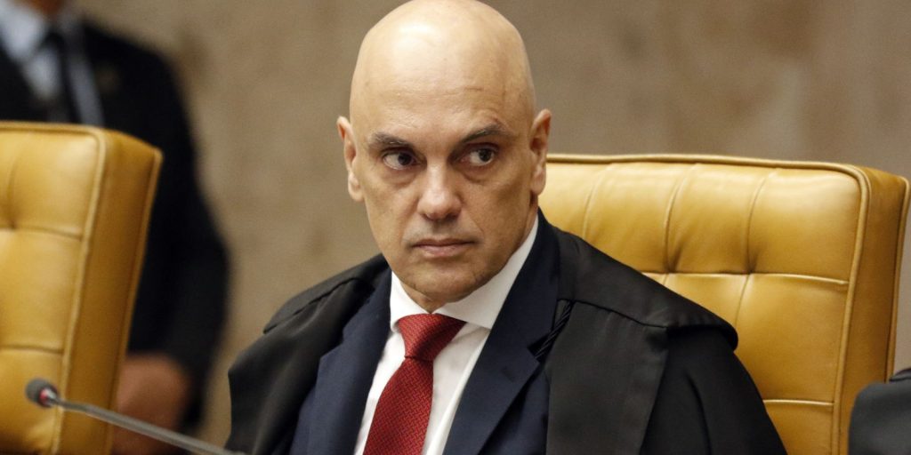 Moraes diz que democracia saberá se defender de inimigos 