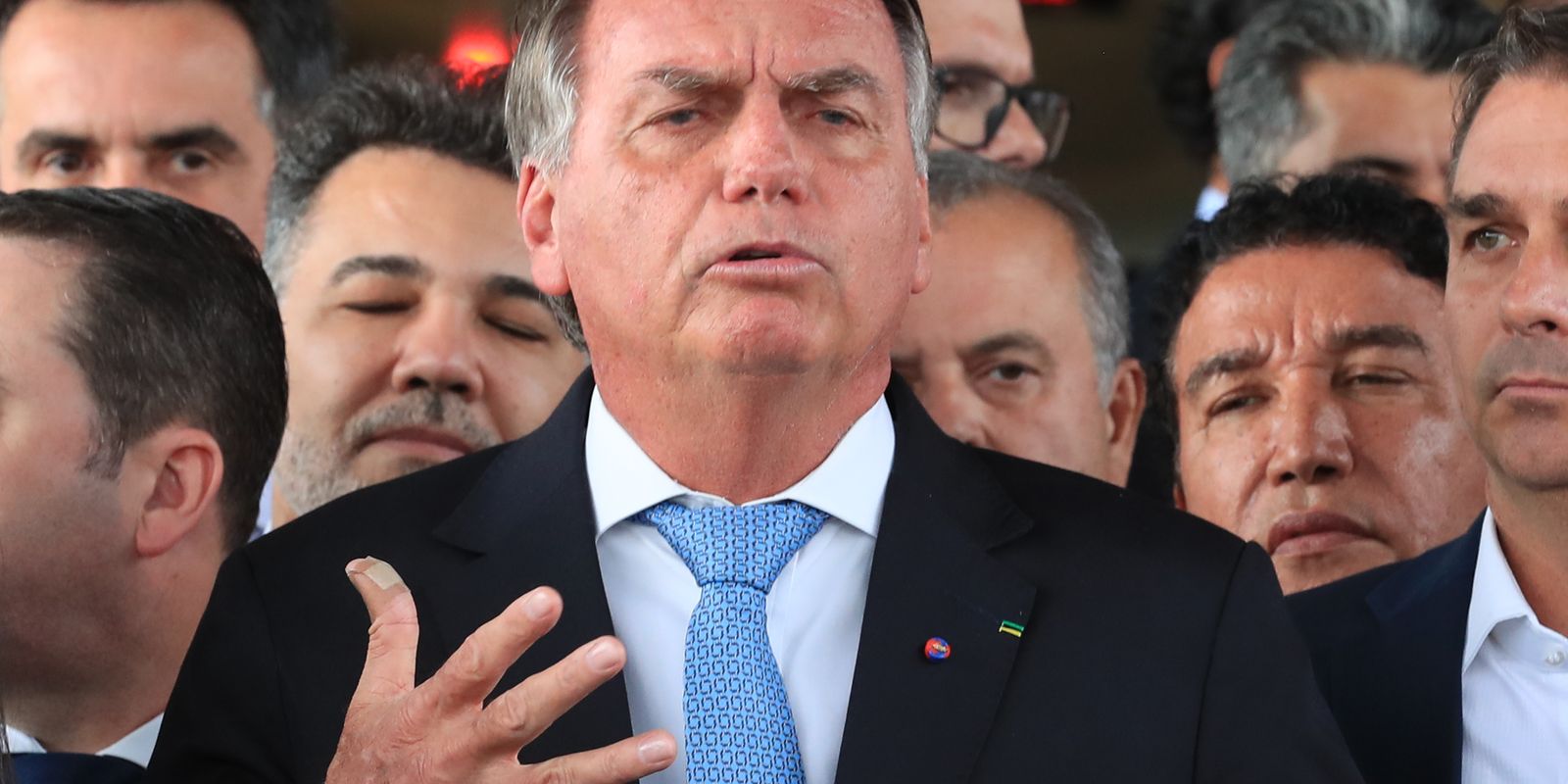 Moraes inicia interrogatório de Bolsonaro na ação da trama golpista
