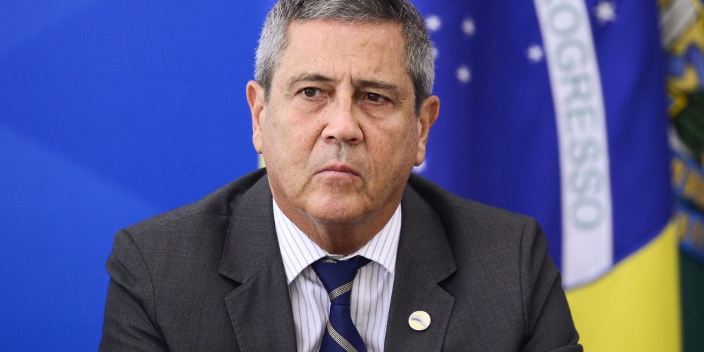 PF diz que Braga Netto foi “figura central” para desacreditar eleições