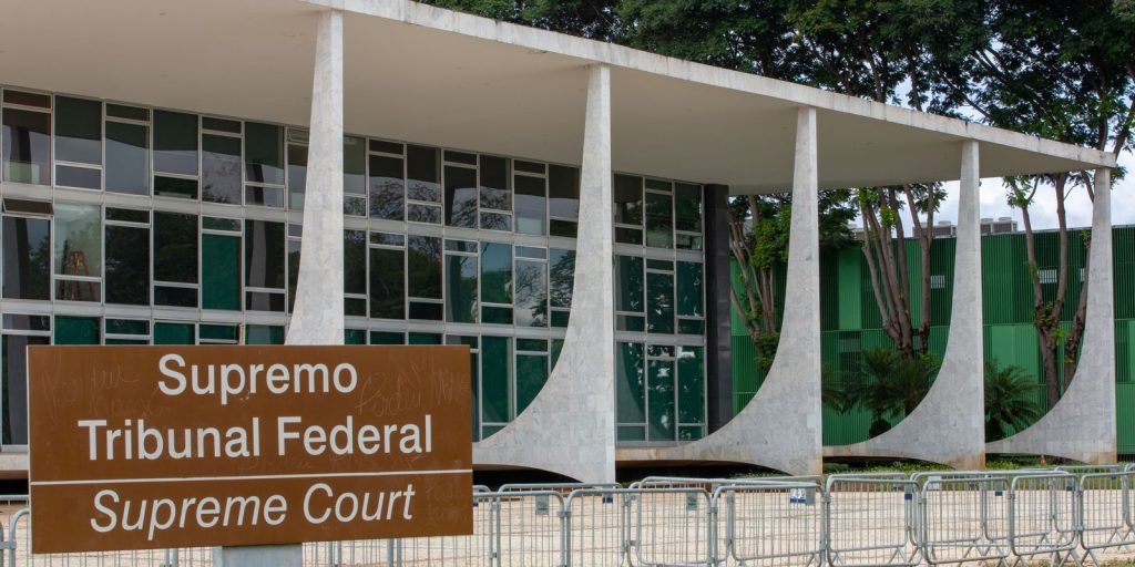 STF retoma julgamento sobre responsabilidade de redes por postagens