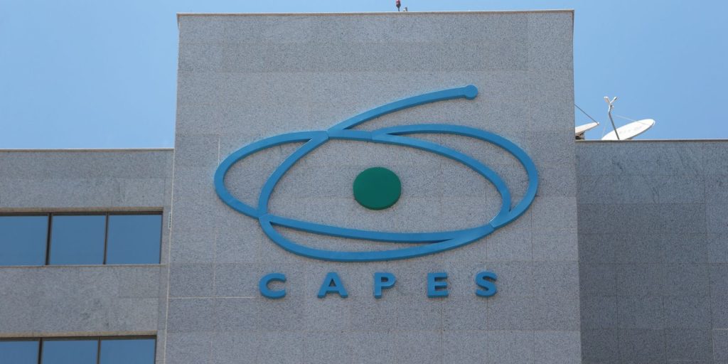 Capes: 96 brasileiros desistiram de doutorado sanduíche nos EUA