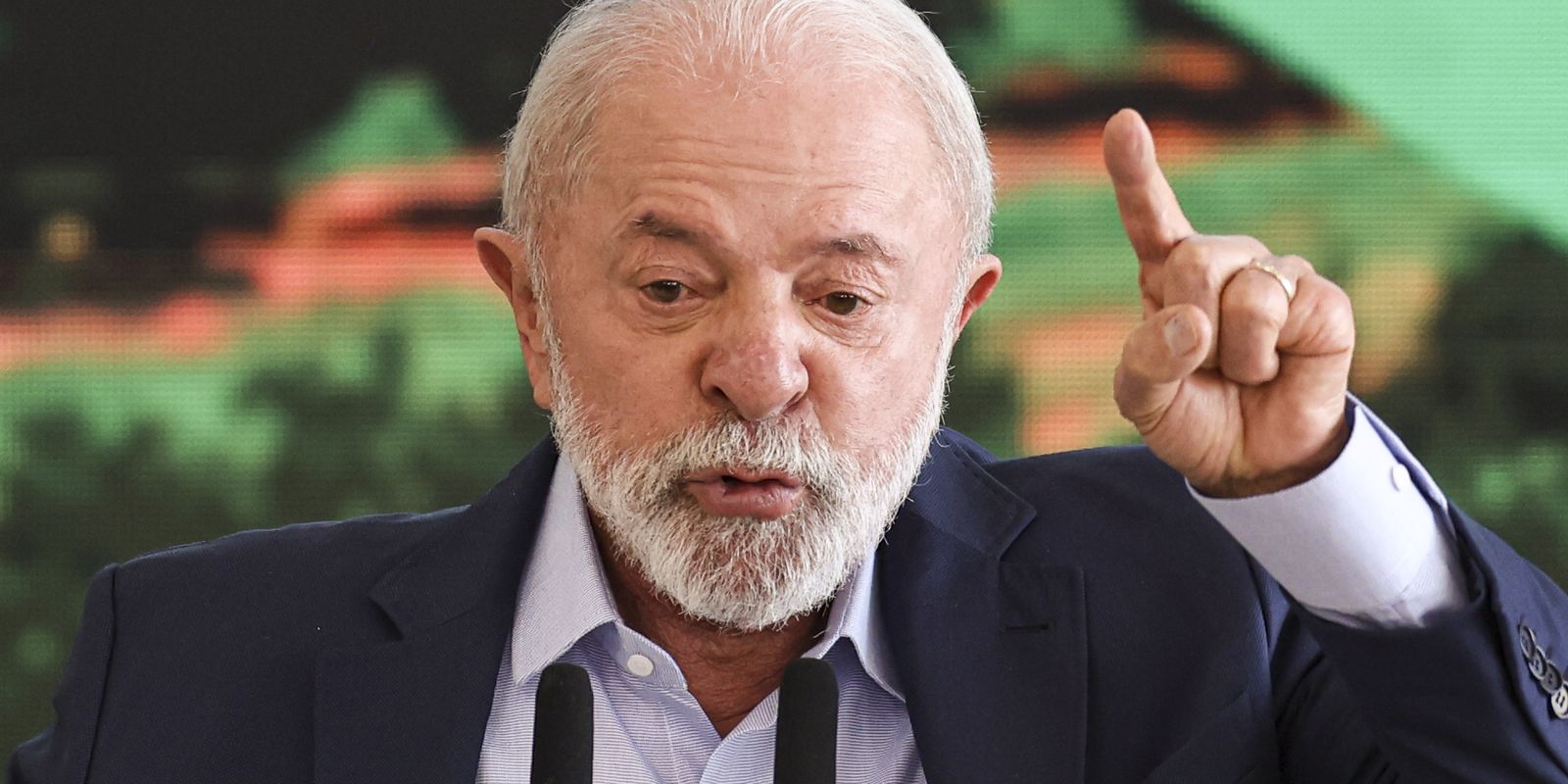 Lula diz que Motta descumpriu acordo e derrubada do IOF foi absurda