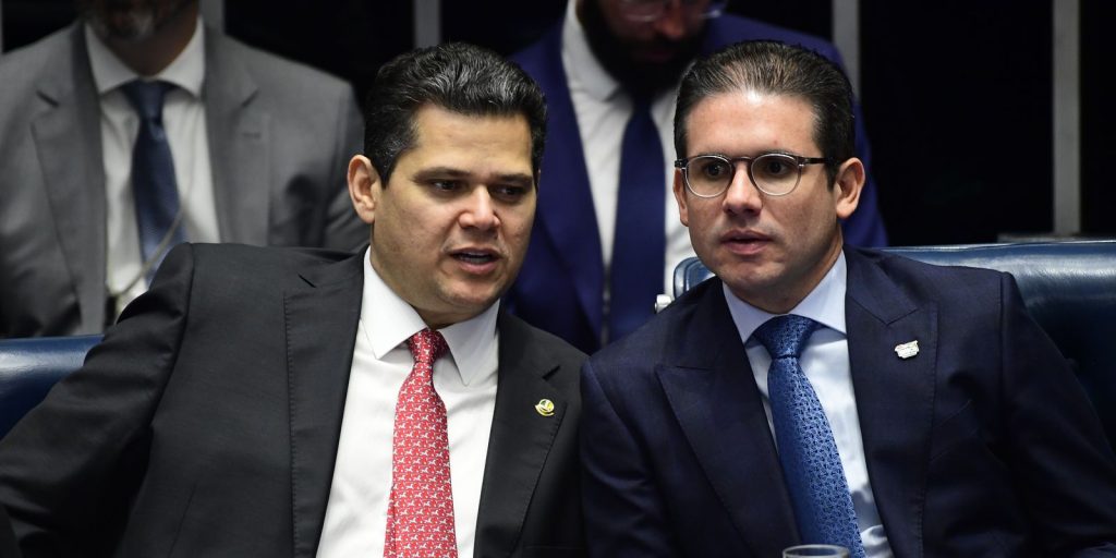 Tarifaço: Congresso pede diálogo nos campos comercial e diplomático